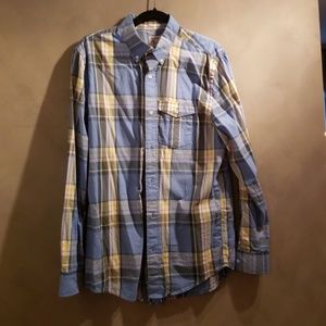 Old Navy Shirts - Men's Old Navy top Old Navy Shirts - Men's Old Navy top